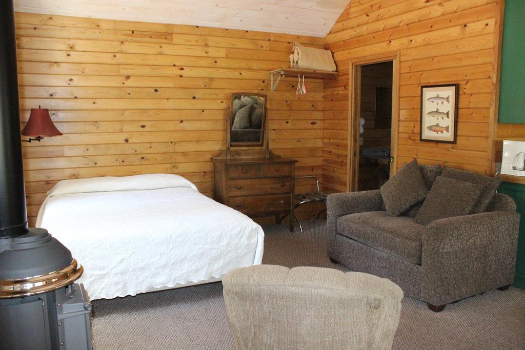 Twin Lakes Resort Μπρίτζπορτ Δωμάτιο φωτογραφία