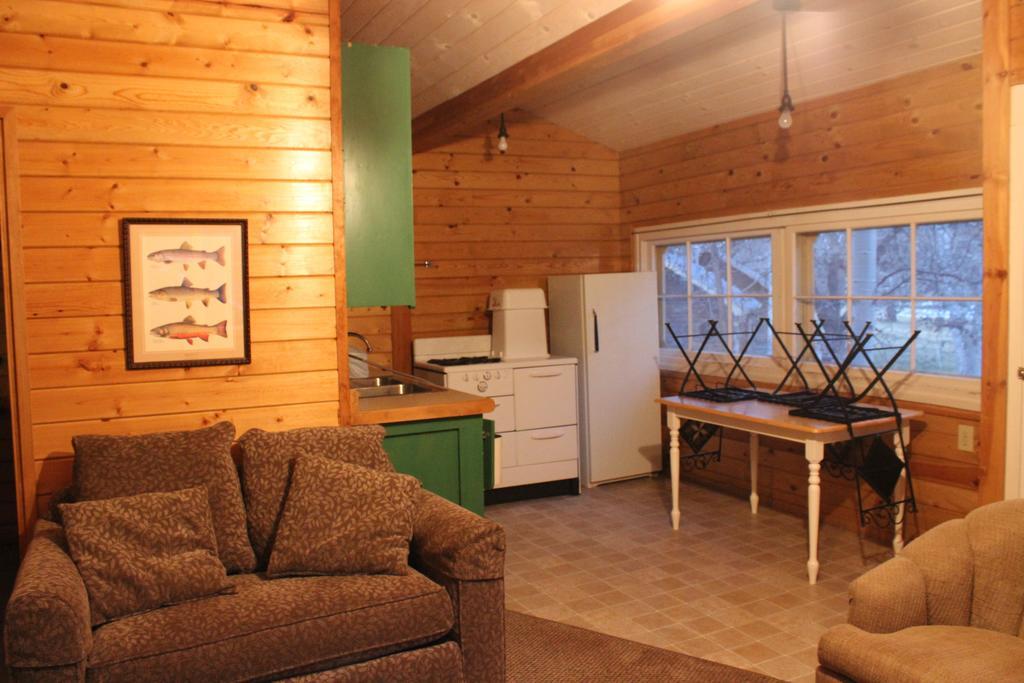 Twin Lakes Resort Μπρίτζπορτ Εξωτερικό φωτογραφία